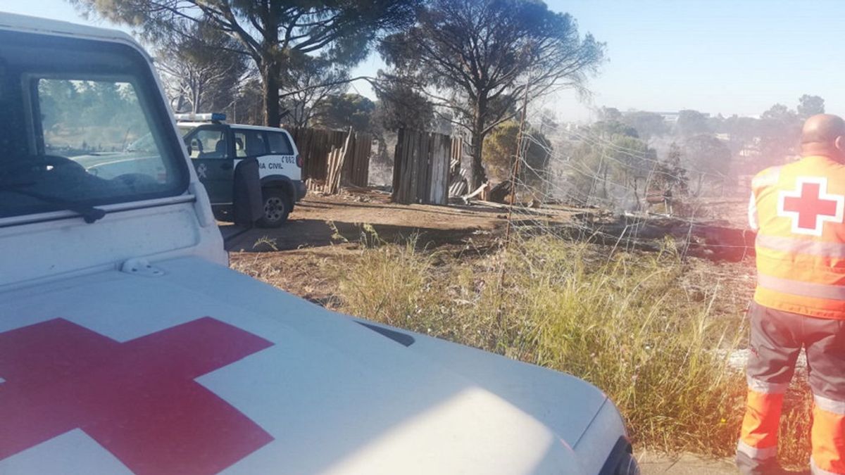 180 personas afectadas por un incendio en un poblado chabolista en Palos de la Frontera 180 personas afectadas por un incendio en un poblado chabolista en Palos de la Frontera
