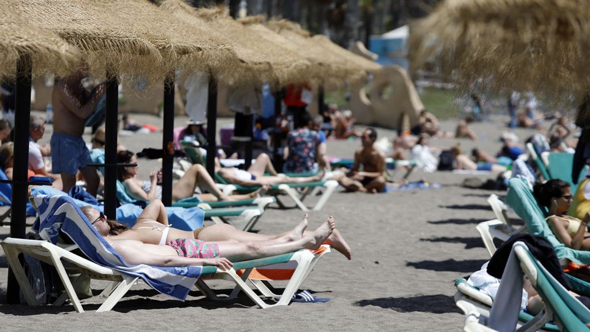 Andalucía lidera las reservas turísticas y la Comunidad Valencia es donde más crecen Andalucía lidera las reservas turísticas y la Comunidad Valencia es donde más crecen