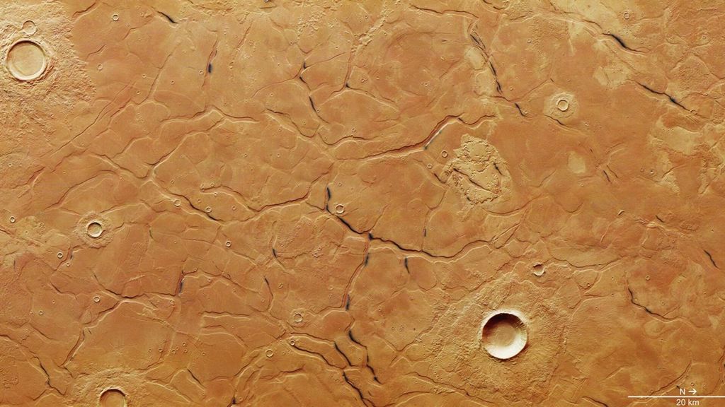 Adamas_Labyrinthus_pillars