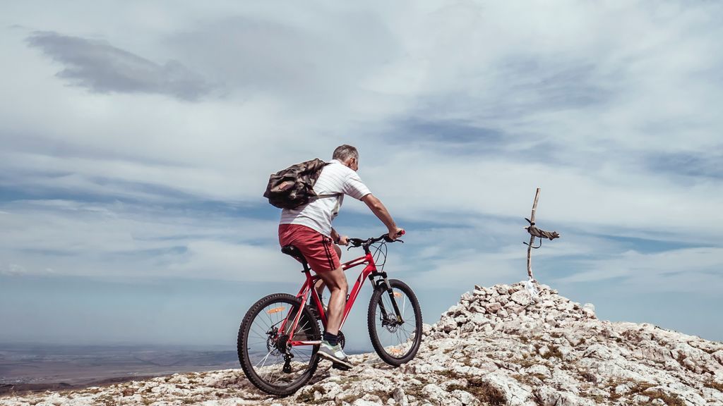 Adéntrate en el ciclismo de montaña: cinco consejos para principiantes que te ayudarán a hacer tus primeras rutas