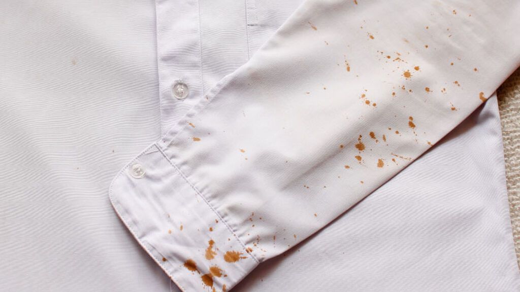 Quitar la mancha de óxido de la ropa blanca será más complicado.