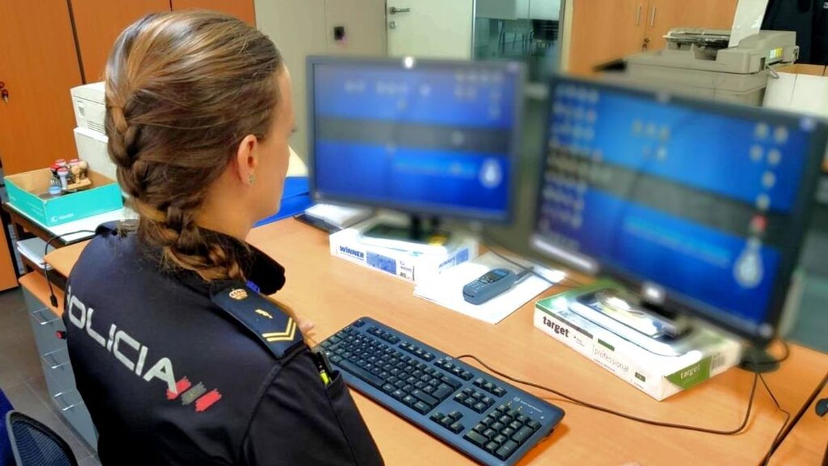 Interior impide a las mujeres con endometriosis el acceso a la Policía Nacional Interior impide a las mujeres con endometriosis el acceso a la Policía Nacional
