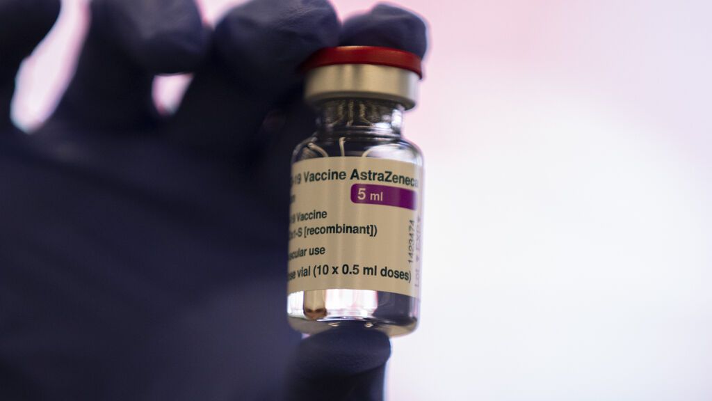 Las opciones que contempla Sanidad para los menores de 60 años vacunados con AstraZeneca