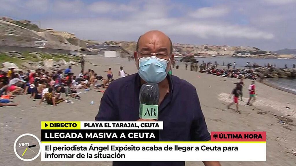 Ángel Expósito desde la playa del Tarajal en Ceuta: “Es impresionante, son niños, de 13 o 14 años”