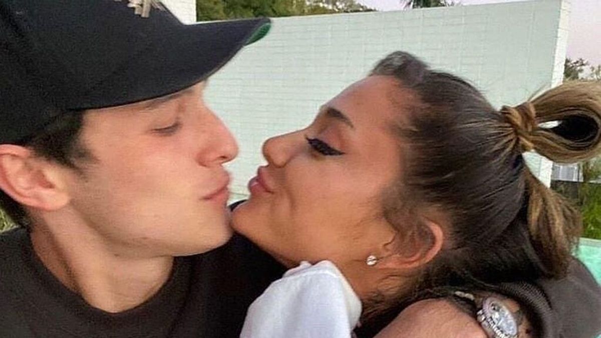 Ariana Grande y Dalton Gómez se han casado en secreto: "Fue muy íntimo y lleno de amor"