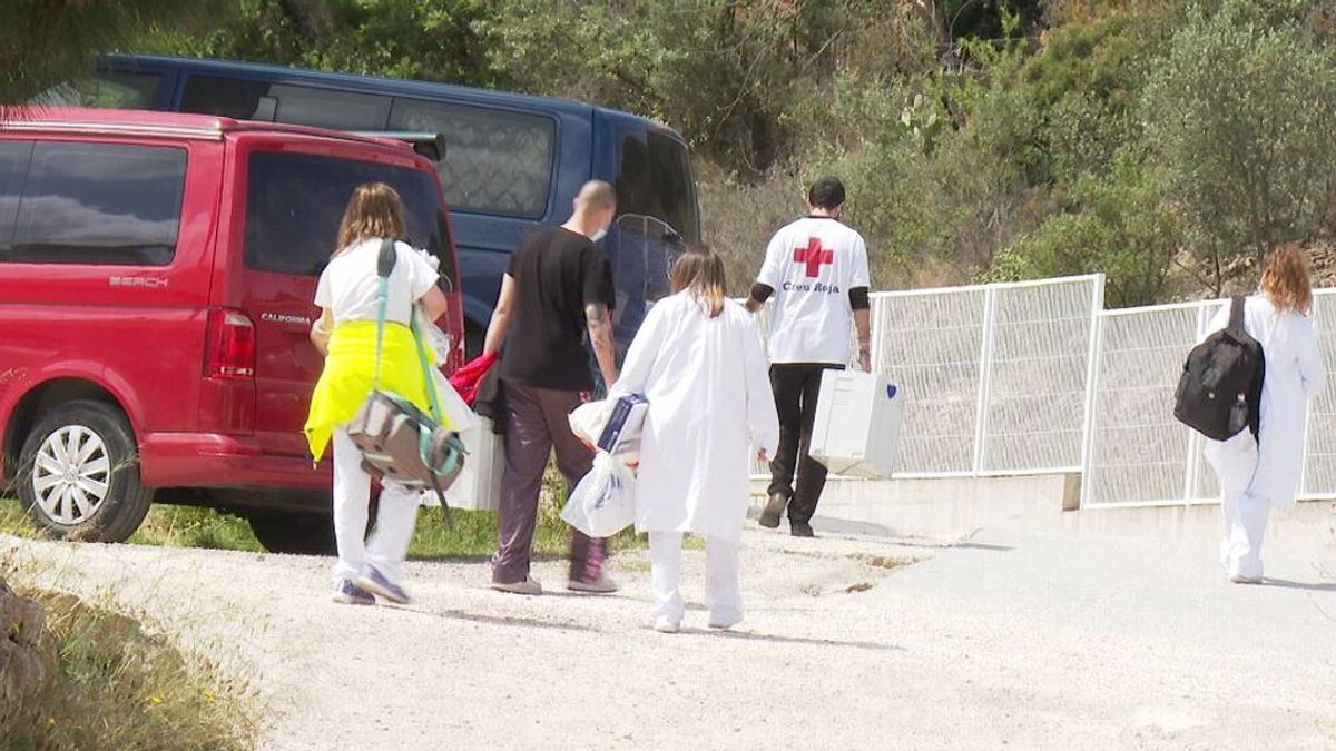 Un macrobotellón obliga a hacer un cribaje a los alumnos del Instituto de Llançà para frenar los contagios Un macrobotellón obliga a hacer un cribaje a los alumnos del Instituto de Llançà para frenar los contagios
