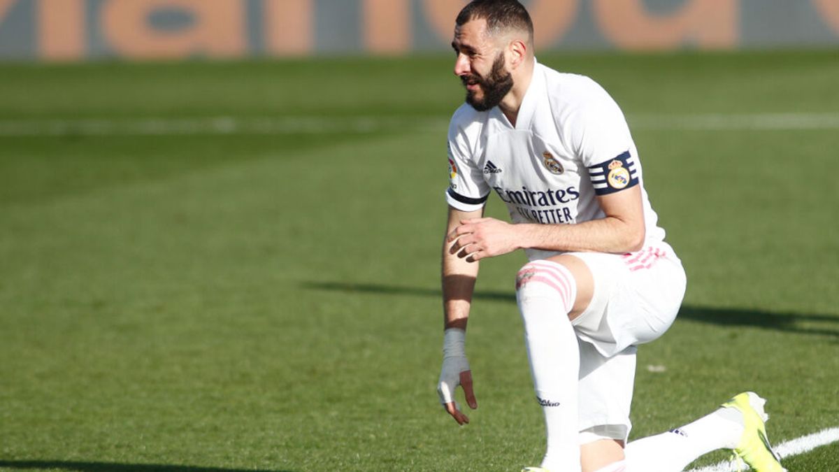 Benzema vuelve a la selección francesa cinco años después con el 'caso Valbuena' sin cerrar Benzema vuelve a la selección francesa cinco años después con el 'caso Valbuena' sin cerrar