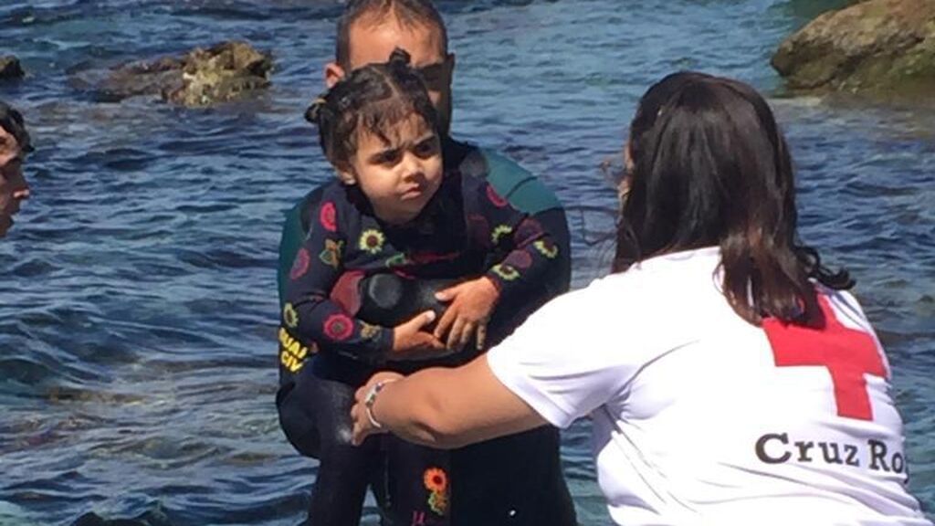 Más de 2000 menores entre los migrantes que han entrado en Ceuta