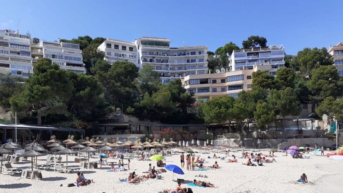 Los turistas españoles vacunados no tendrán que presentar test en Baleares Los turistas españoles vacunados no tendrán que presentar test en Baleares