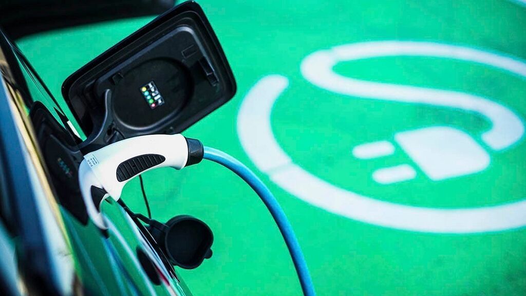 Plan Moves 3: Cómo pedir las ayudas de 7.000 euros para comprar un coche eléctrico