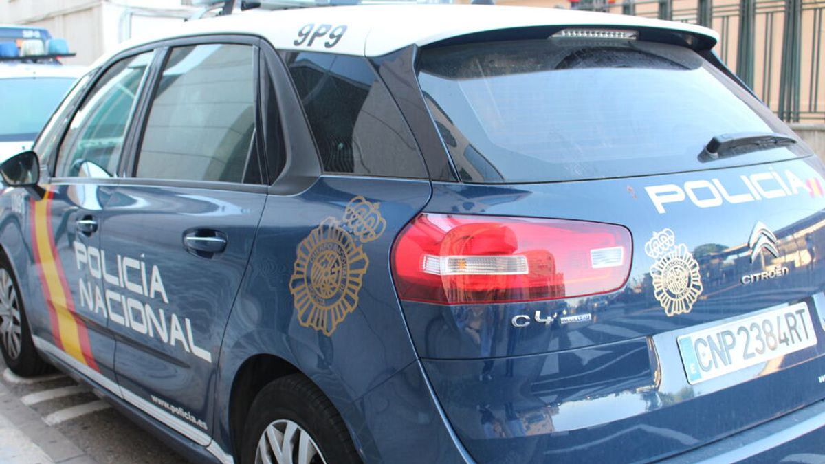 La Policía Nacional detiene a un hombre por abusar sexualmente de su hija durante años La Policía Nacional detiene a un hombre por abusar sexualmente de su hija durante años