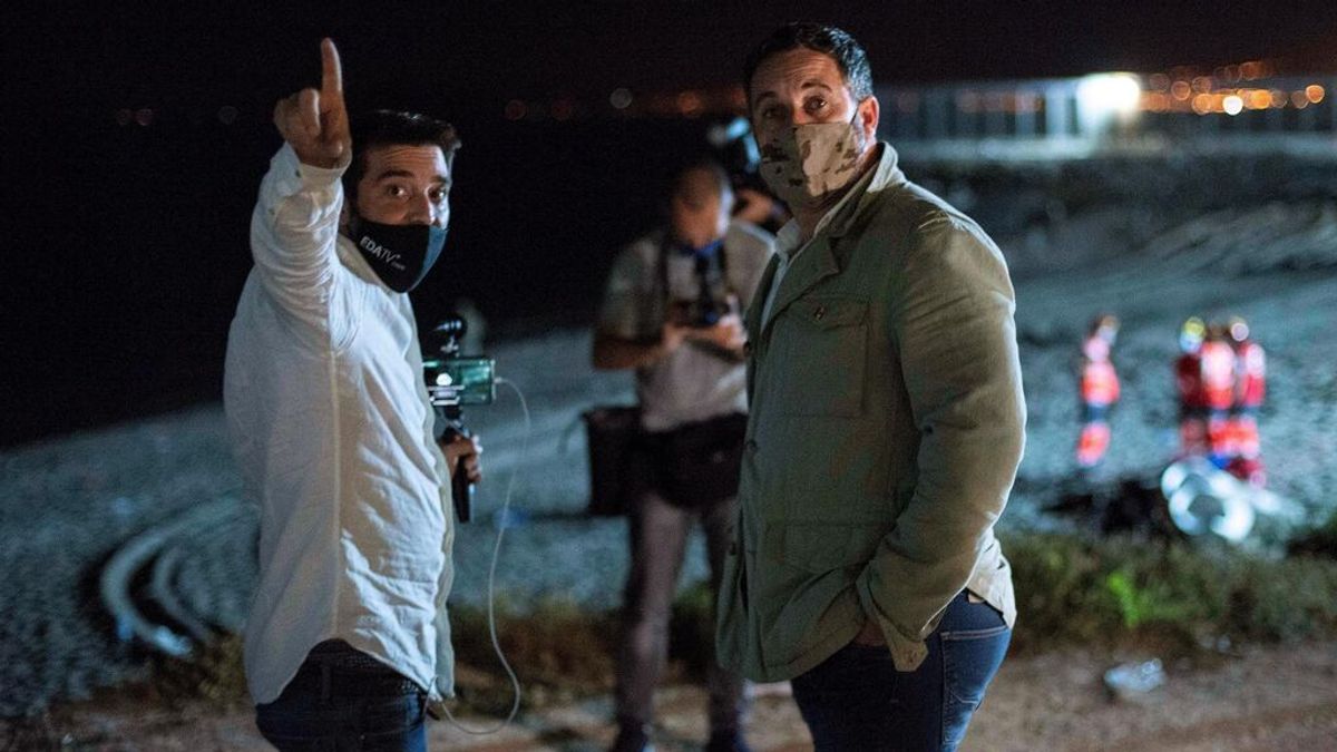 Abascal a su llegada a la playa de El Tarajal en Ceuta Abascal a su llegada a la playa de El Tarajal en Ceuta