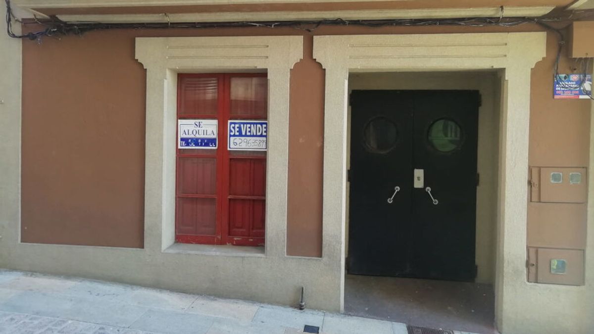 Dimite como edil tras dejarle un local a su hijo para una fiesta: “El que se acuesta con niños, se levanta mojado” Dimite como edil tras dejarle un local a su hijo para una fiesta: “El que se acuesta con niños, se levanta mojado”