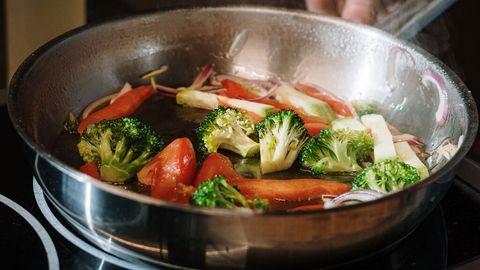Beneficios de cocinar al vapor o a la plancha - Santalucía
