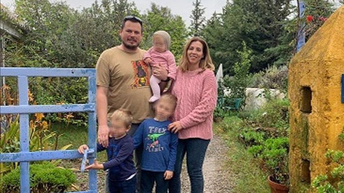 Sentencia pionera en Andalucía que reconoce a una pareja de hecho como familia numerosa: “No es un carnet, es un símbolo” Sentencia pionera en Andalucía que reconoce a una pareja de hecho como familia numerosa: “No es un carnet, es un símbolo”