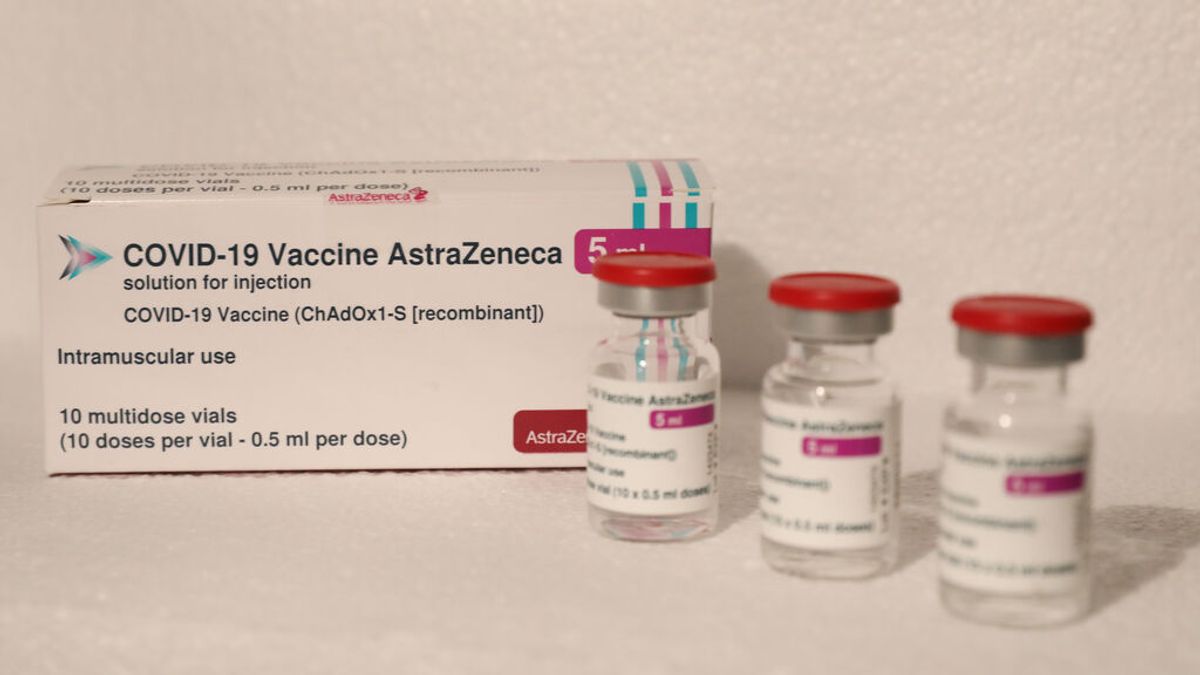Andalucía vacunará con la segunda dosis de AstraZeneca a menores de 60 años de forma voluntaria Andalucía vacunará con la segunda dosis de AstraZeneca a menores de 60 años de forma voluntaria