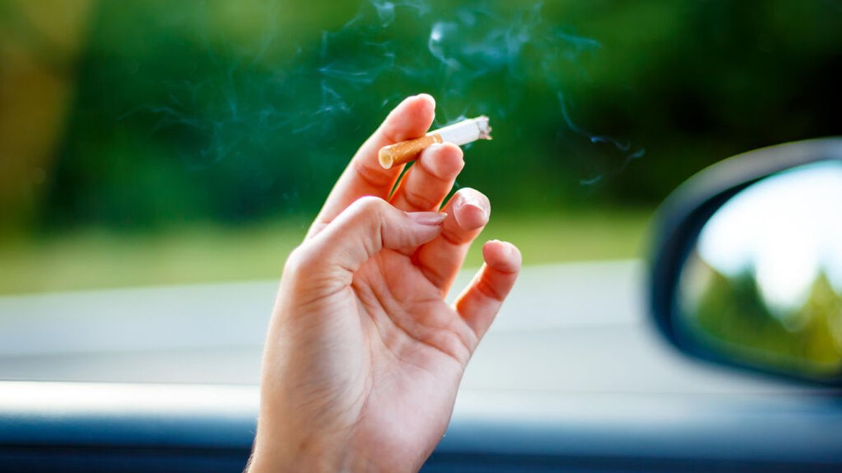 Los conductores fumadores sufren más accidentes de tráfico que el resto, según un estudio