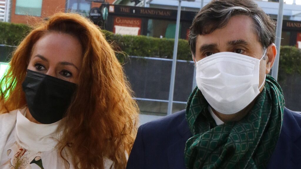 Rocío Carrasco, con su abogado Javier Vasallo (2021)