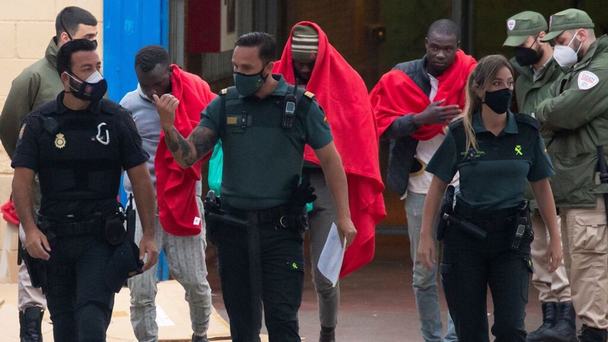 Marruecos acepta el retorno de todos los adultos que han entrado irregularmente a Ceuta por El Tarajal Marruecos acepta el retorno de todos los adultos que han entrado irregularmente a Ceuta por El Tarajal