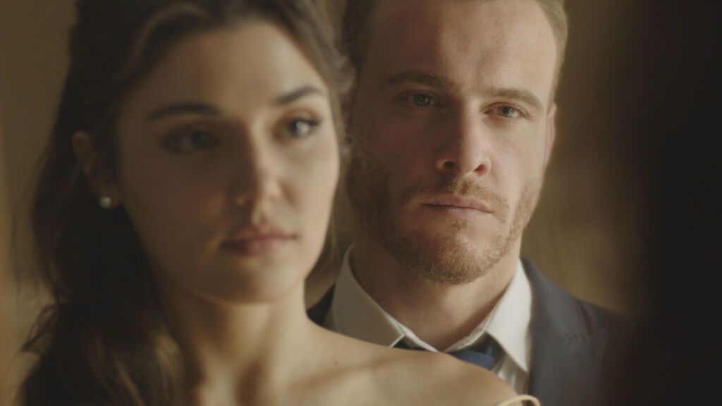 Hande Ercel (6)