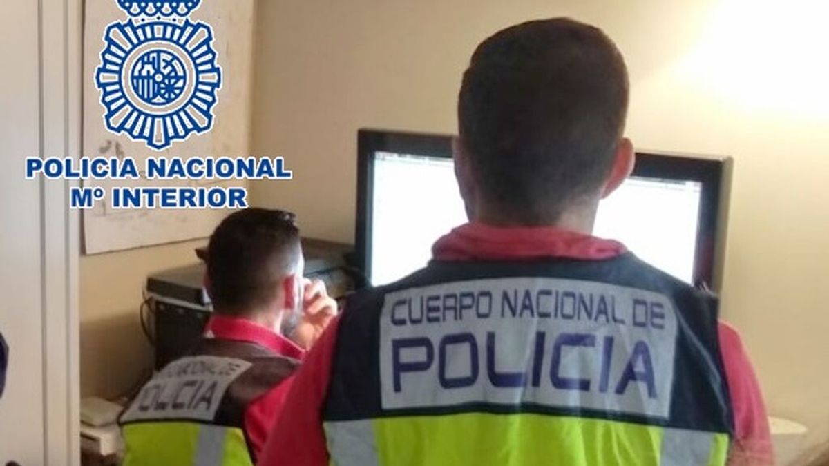 Detenida en Málaga una acosadora que llamó hasta 167 veces por teléfono en un día a una amiga de su ex Detenida en Málaga una acosadora que llamó hasta 167 veces por teléfono en un día a una amiga de su ex