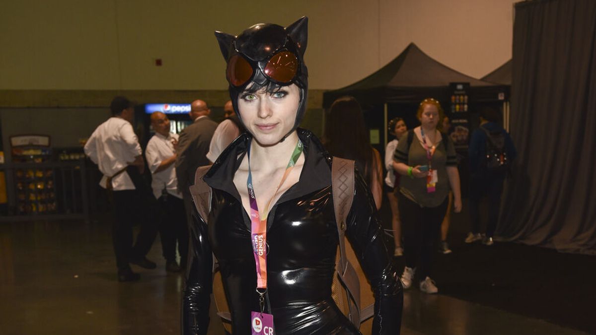 Suprimen la monetización a la streamer Amouranth, popular por la moda del 'hot tub meta' en Twitch Suprimen la monetización a la streamer Amouranth, popular por la moda del 'hot tub meta' en Twitch