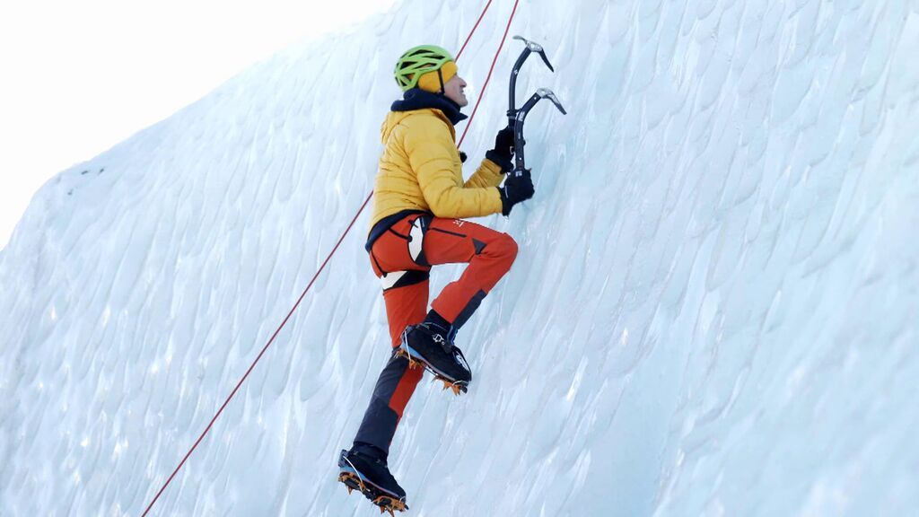 Jesús Calleja y Willy Bárcenas escalan el glaciar de Vatnajökull