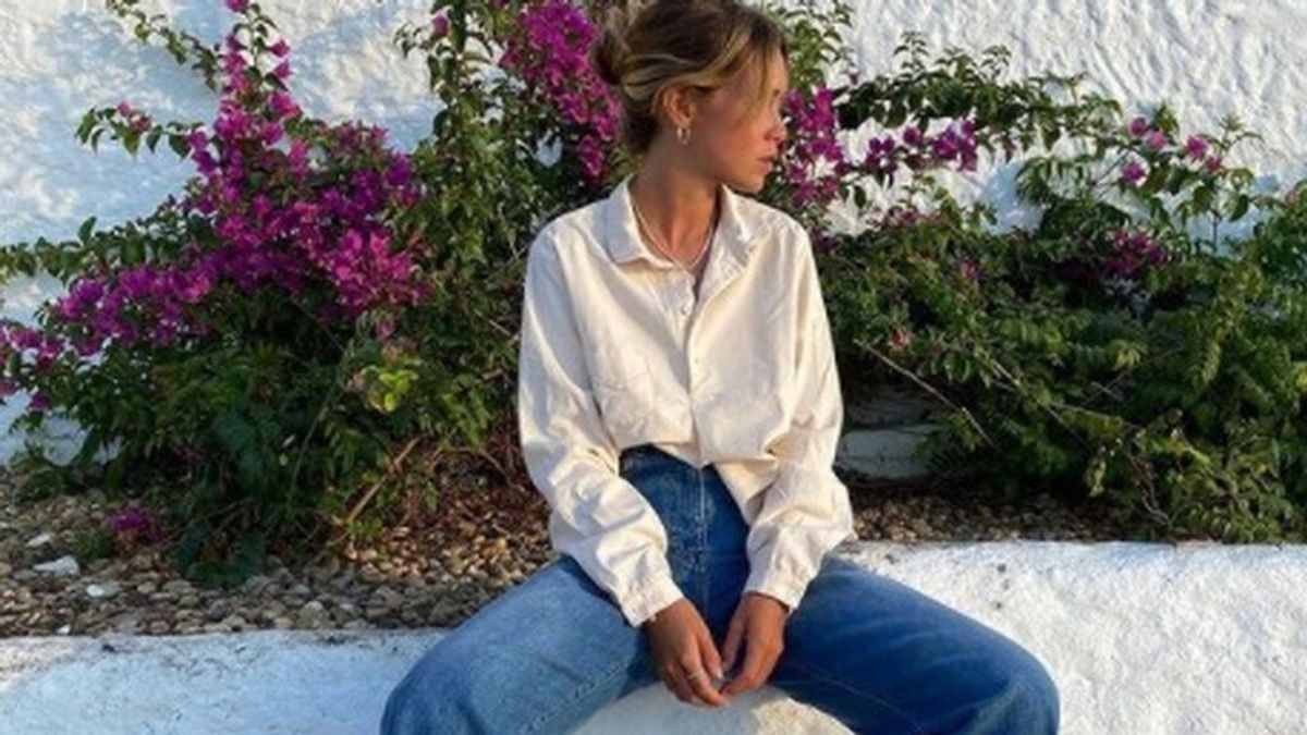 11 outfits con jeans 'cropped flare' para un look muy denim
