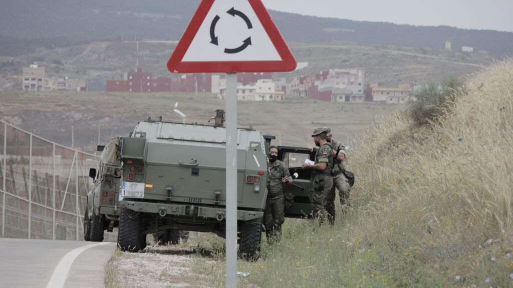 El Ejército se despliega en la frontera entre Melilla y Marruecos para hacer frente a la presión migratoria