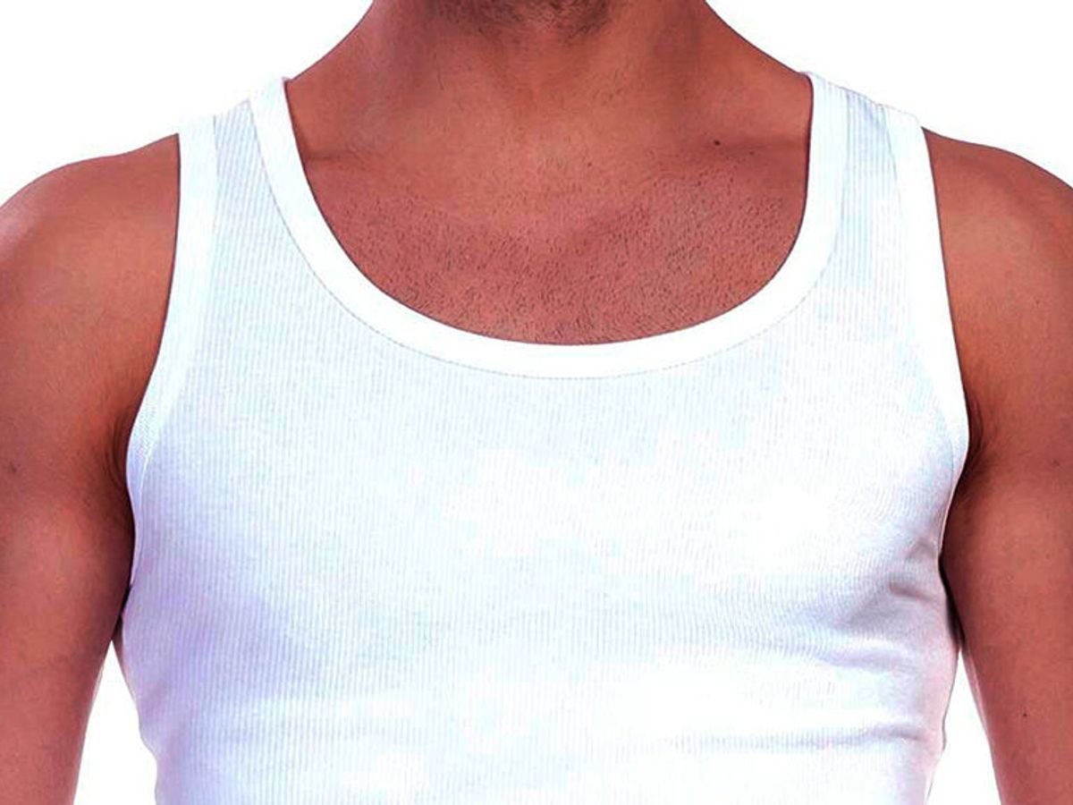 La camiseta de tirantes blanca para hombre, de moda este verano - NIUS