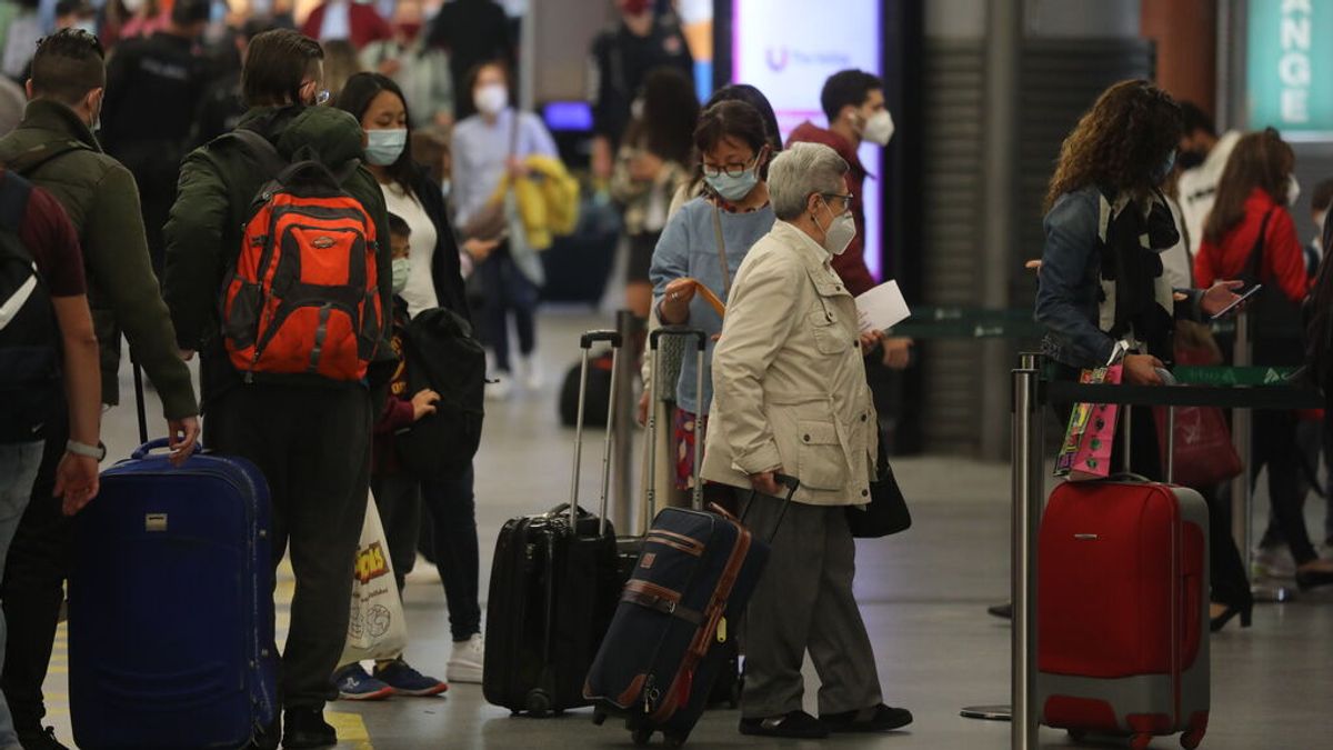 Los contagios siguen bajando 13 días después del fin del estado de alarma Los contagios siguen bajando 13 días después del fin del estado de alarma
