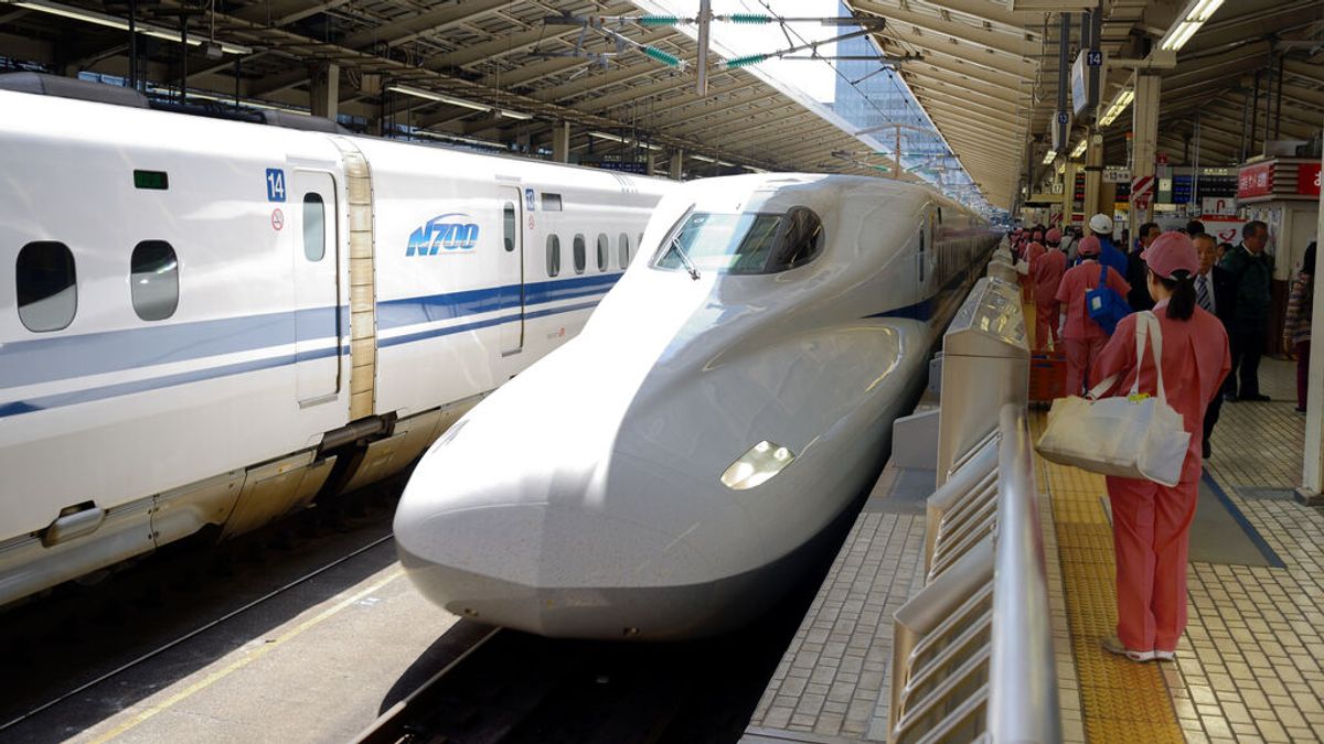 El conductor de un 'tren bala' que circulaba a 150 km/h abandonó su puesto por un apretón El conductor de un 'tren bala' que circulaba a 150 km/h abandonó su puesto por un apretón