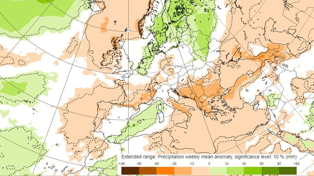 anomalý-precip-ecmwf