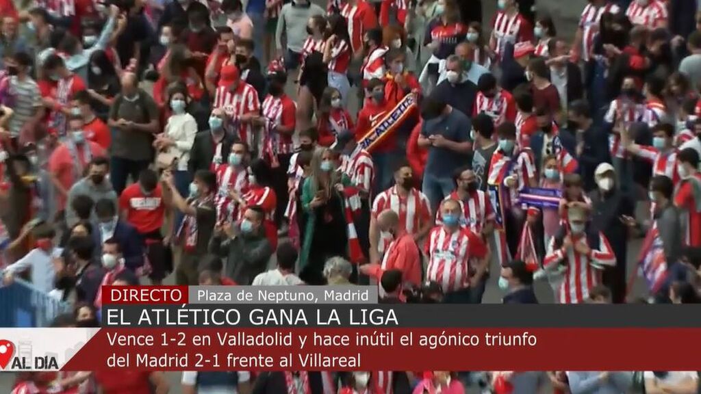 Los aficionados del Atlético de Madrid se concentran en Neptuno tras ganar la Liga