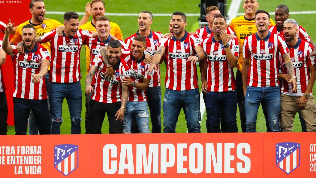 La plantilla del Atlético de Madrid celebra haber ganado la Liga