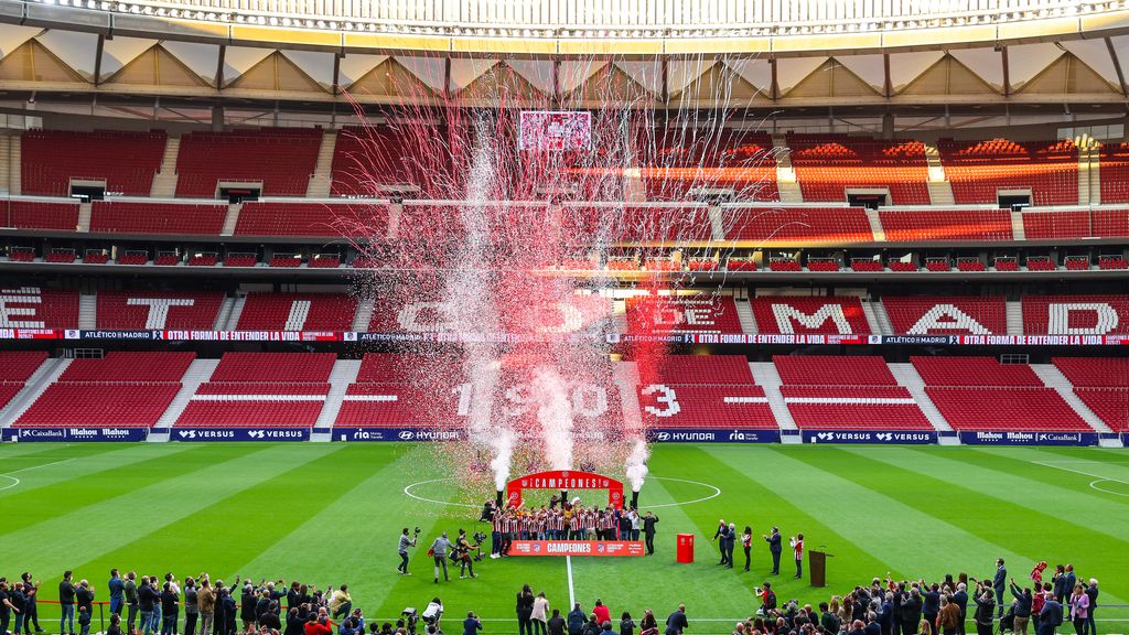 La plantilla del Atlético de Madrid celebra haber ganado la Liga