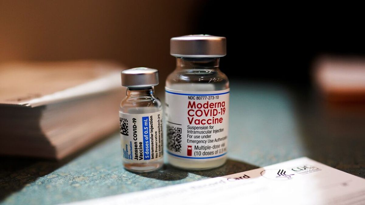 La vacuna de Moderna necesitará una tercera dosis de recuerdo, para "todos los adultos, incluso los jóvenes"