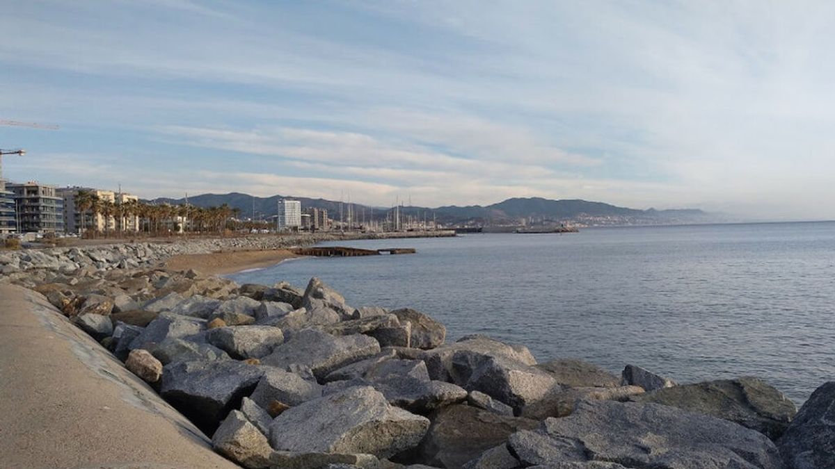 Detenido el sospechoso de una agresión sexual a una joven en la playa de Badalona Detenido el sospechoso de una agresión sexual a una joven en la playa de Badalona