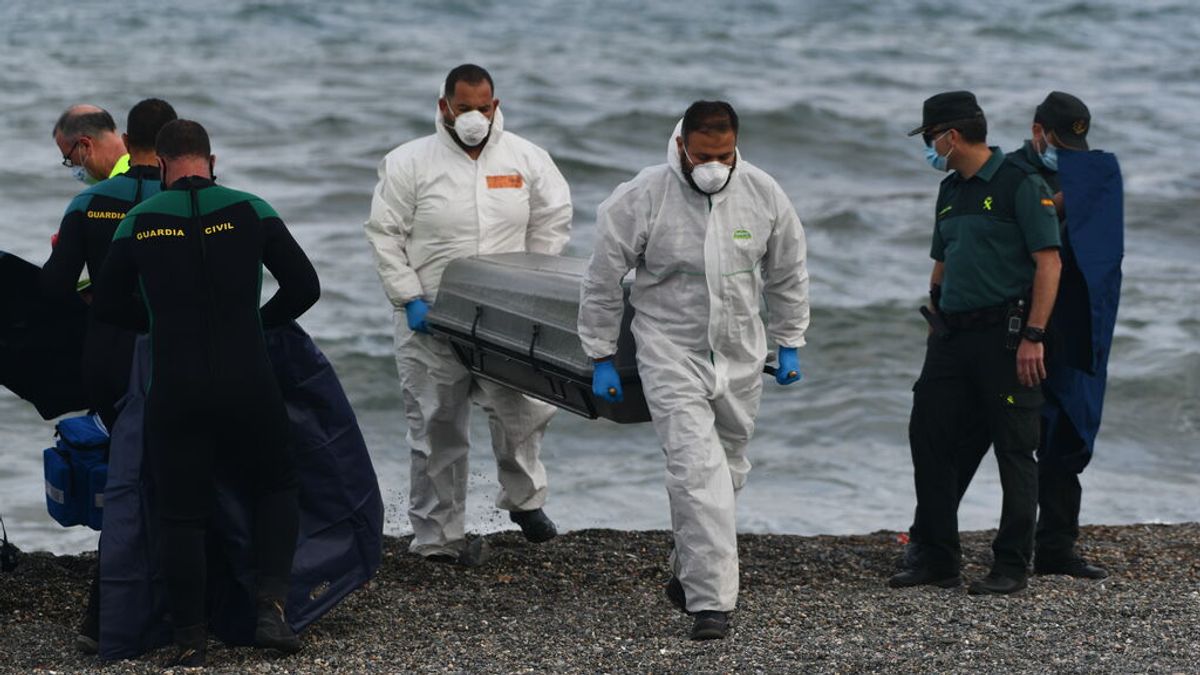 Último adiós en Ceuta a dos de las víctimas mortales de la crisis migratoria Último adiós en Ceuta a dos de las víctimas mortales de la crisis migratoria