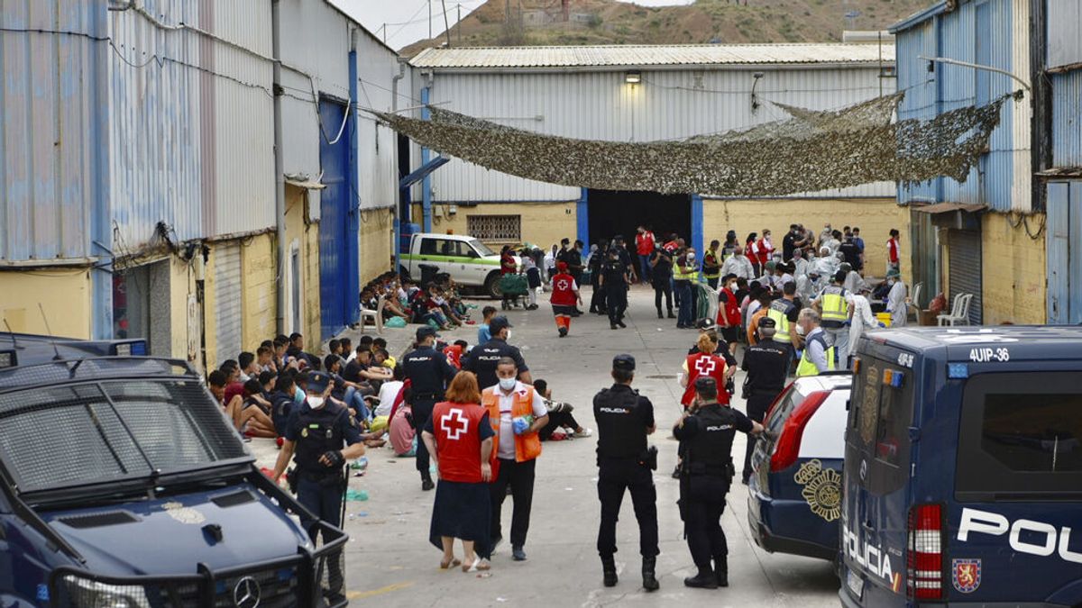 Once marroquíes, nueve de ellos menores, permanecen aislados por Covid en Ceuta Once marroquíes, nueve de ellos menores, permanecen aislados por Covid en Ceuta