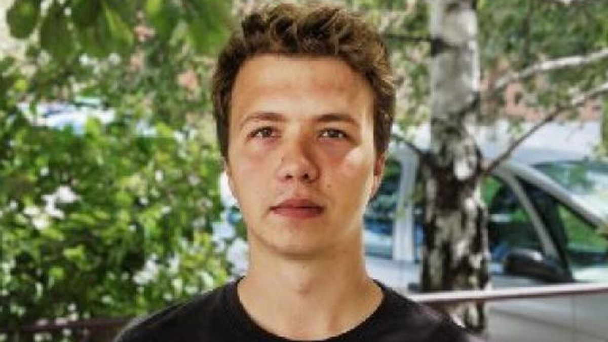 Quién es Roman Protasevich, el periodista bielorruso detenido en el vuelo desviado de Ryanair Quién es Roman Protasevich, el periodista bielorruso detenido en el vuelo desviado de Ryanair
