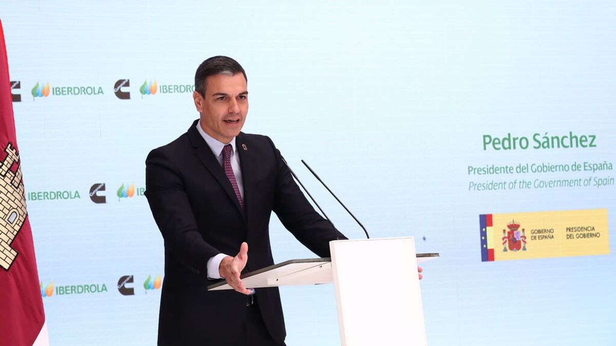 Pedro Sánchez insta a "no banalizar" la violencia machista después de conocerse que llamó a Rocío Carrasco para agradecer su testimonio Pedro Sánchez insta a "no banalizar" la violencia machista después de conocerse que llamó a Rocío Carrasco para agradecer su testimonio
