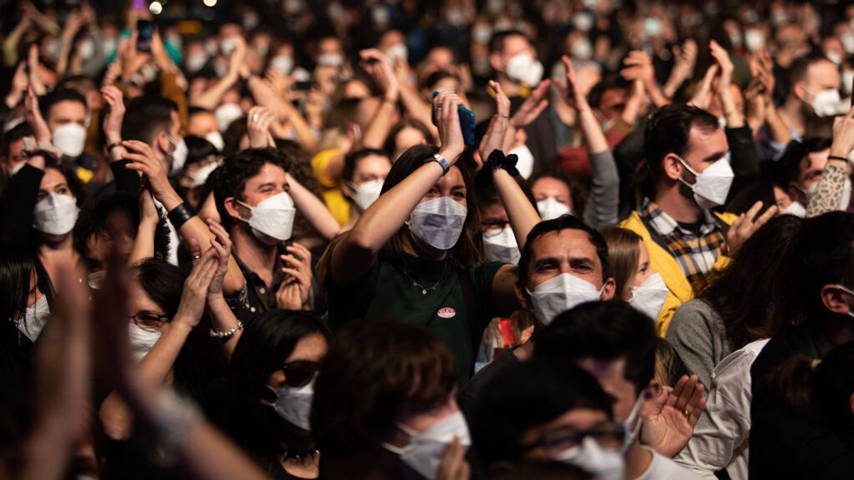Conciertos y discotecas serían seguros con antígenos, control de edad y sin comida ni bebida, según los epidemiólogos Conciertos y discotecas serían seguros con antígenos, control de edad y sin comida ni bebida, según los epidemiólogos