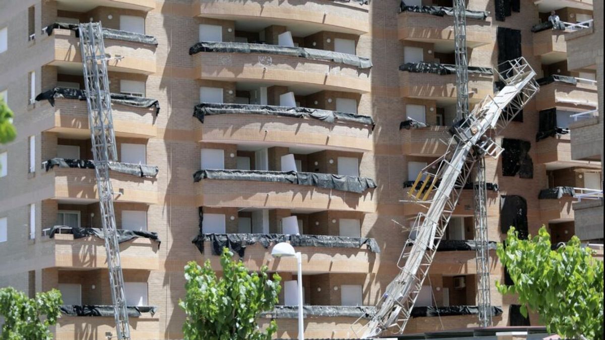 Milagro: un operario cae desde un séptimo piso al desprenderse un andamio en Castellón y se salva