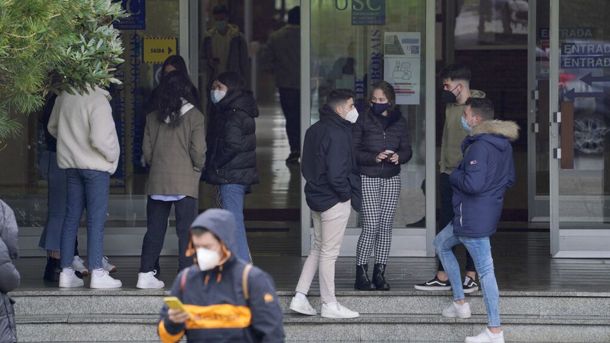Las novatadas o el plagio en la Universidad podrán castigarse con hasta suponer tres años de expulsión Las novatadas o el plagio en la Universidad podrán castigarse con hasta suponer tres años de expulsión