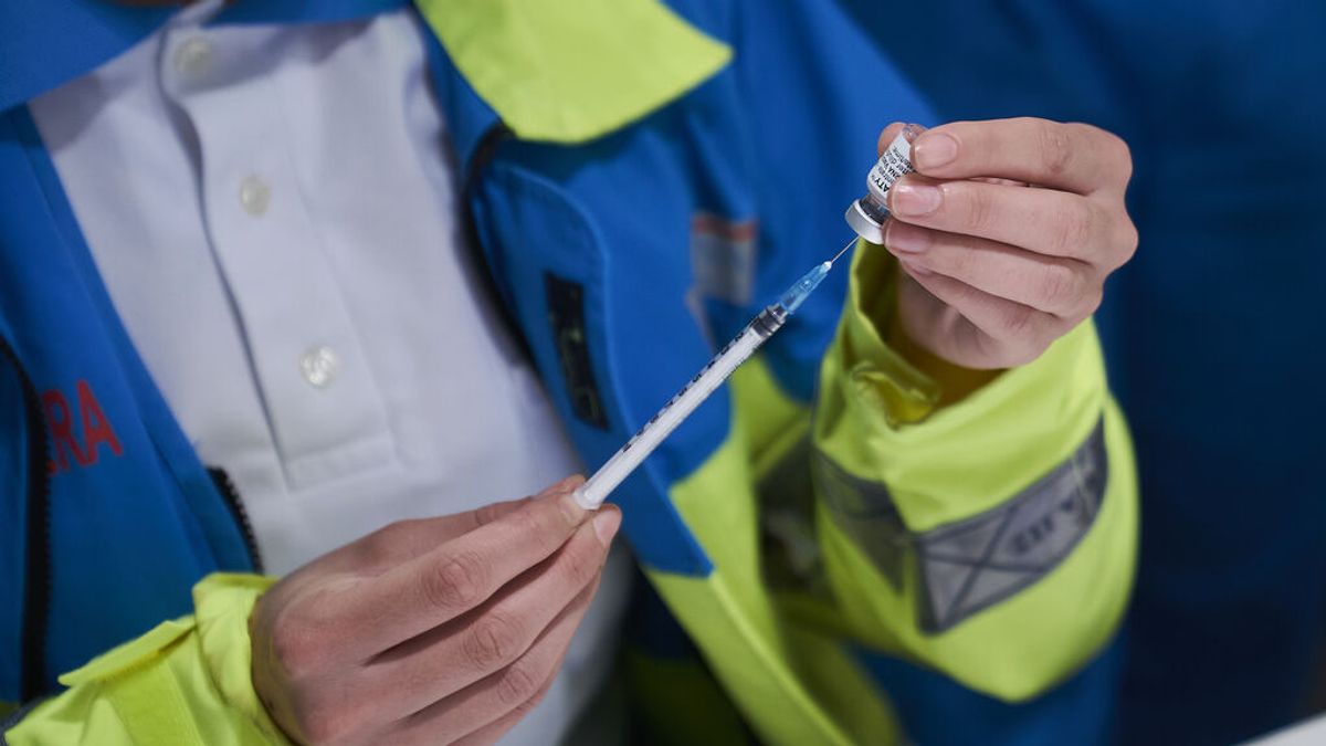 Sanidad incluye a los enfermos con fibrosis quística en el grupo de vacunación de personas de "muy alto riesgo" Sanidad incluye a los enfermos con fibrosis quística en el grupo de vacunación de personas de "muy alto riesgo"