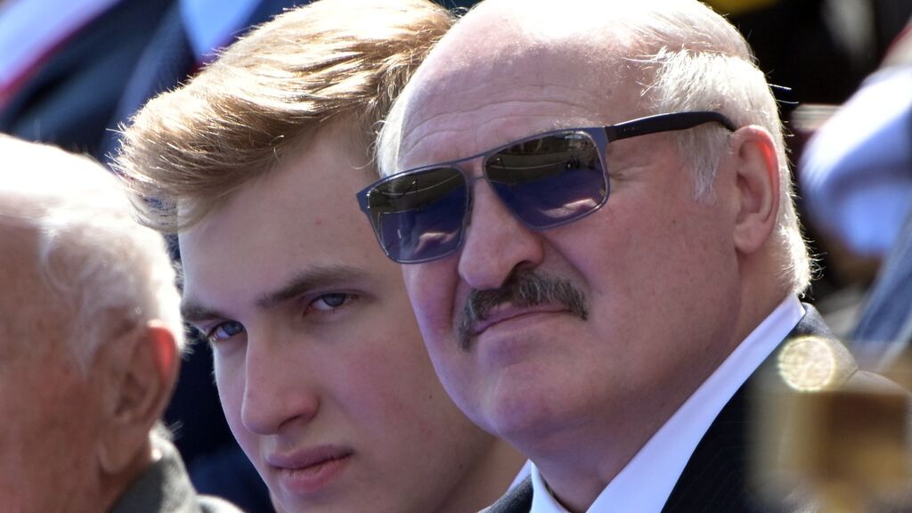 Aleksandr Lukashenko, el "último dictador de Europa": del vodka contra la covid al secuestro de un avión comercial