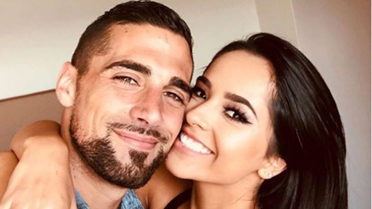 Rumores de boda entre Sebastián Lleget y Becky G. ¿Quién es este futbolista que ha conquistado el corazón de la cantante?