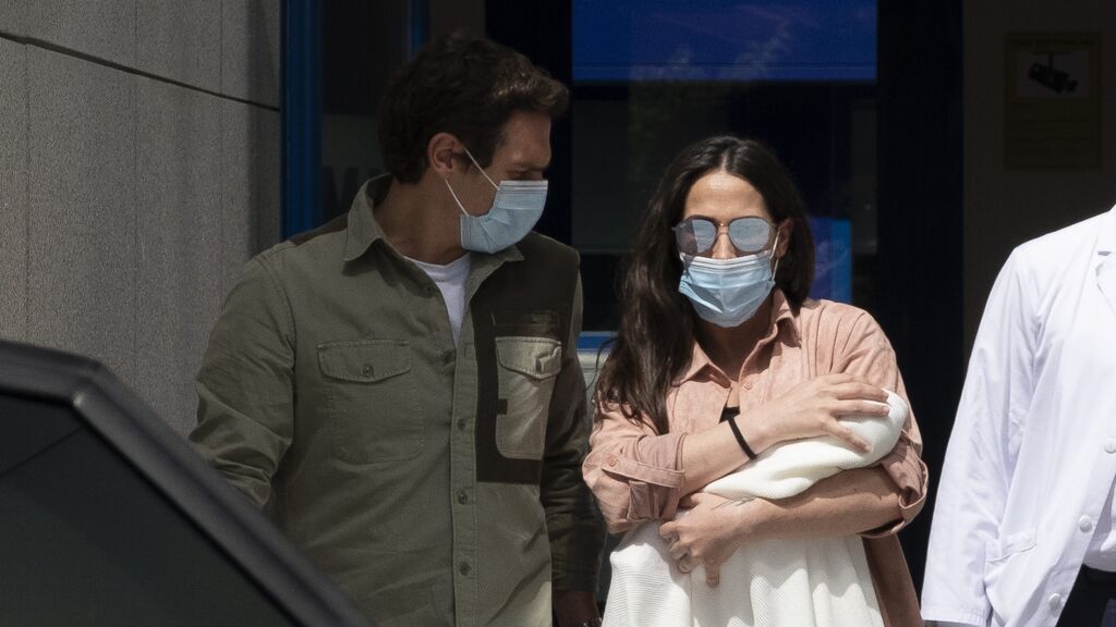 Malú y Albert dieron la bienvenida a su primera hija en común en el verano de 2020