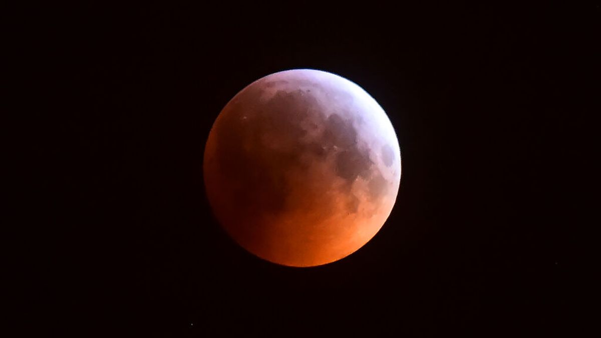 Esta es la explicación científica de por qué la luna se verá roja durante el eclipse lunar